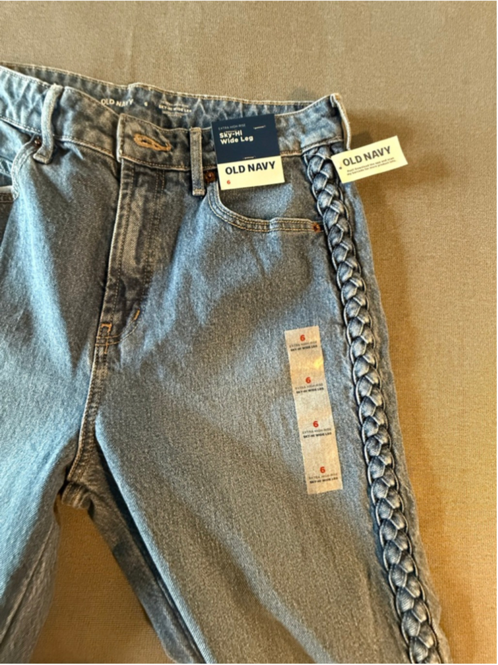NWTs Old Navy High-Waisted Sky-Hi Wide-Leg jeans braided side seams size 6 - Picture 8 of 9
